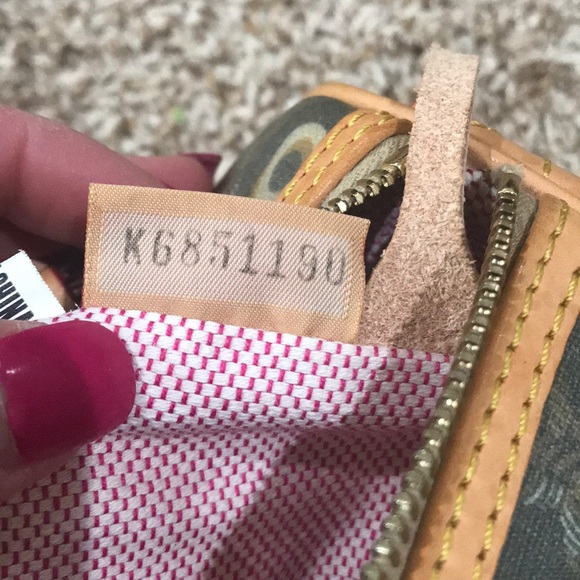 Authentic Purse by Dooney & Bourke - Picture 6 of 9